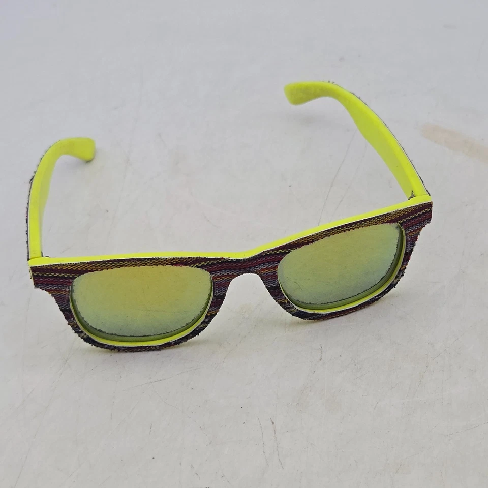 Pugs Classic Style C6 Mens Sunglasses Neon Yellow Striped Herringbone Frames - Image 4 of 4