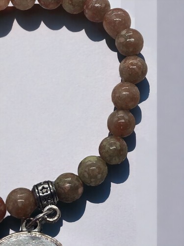 1980s Stunning Jadeite Bead Stretch Bracelet - A479 - Picture 3 of 6