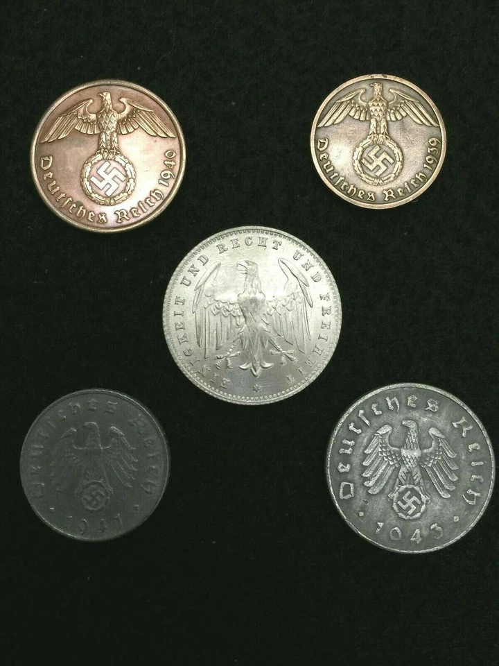 Raro conjunto de monedas alemanas de la Segunda Guerra Mundial con vitrina segura artefactos históricos de la Segunda Guerra Mundial Foto 3 de 4