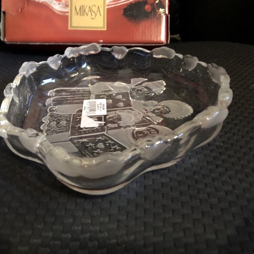 Vintage New Mikasa Carolers Sweets Candy Dish Frosted Glass Original Box - Picture 11 of 11