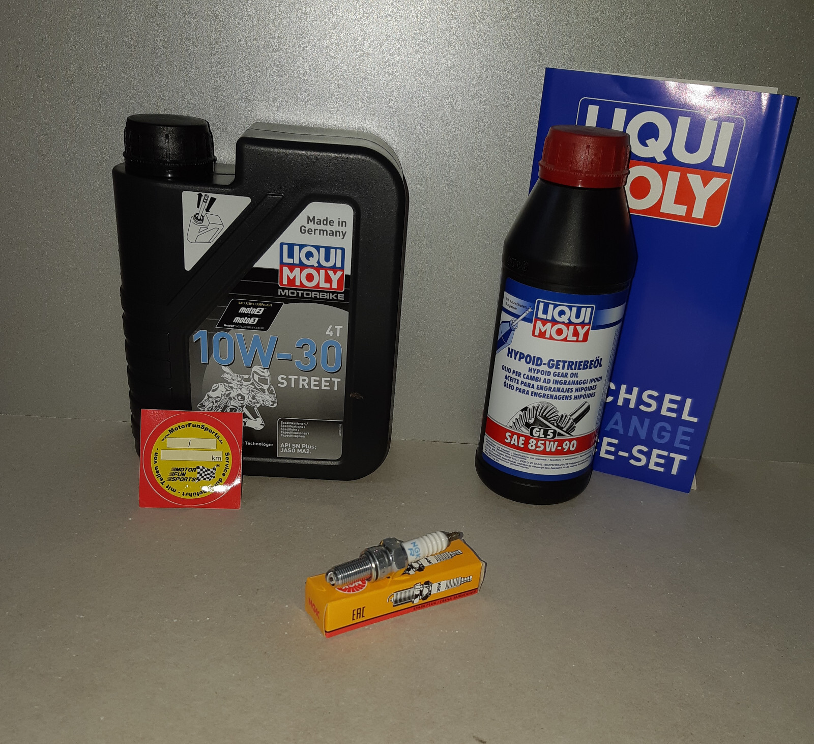 Maintenance Set Lambretta V125 Oil Spark Plug Inspection Service Scooter