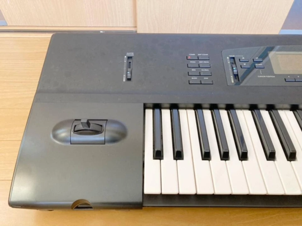 Korg 01/W FD 61 Key Music Workstation Synthesizer keyboard Black Music Instrume - Image 2 of 4