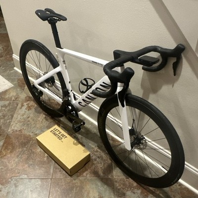 CP0018 canyon Aeroad CF SLX ハンドル Canyon Aeroad CF SLX 7 Di2 Road Bike White 700C Disc Brake Carbon