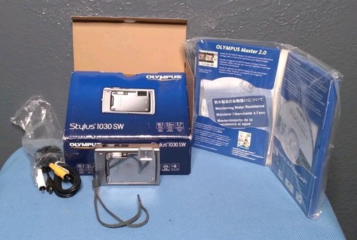 Olympus Camera Stylus 1030SW Digital Shock & Waterproof 10.1MP Untested - Bild 2 von 9