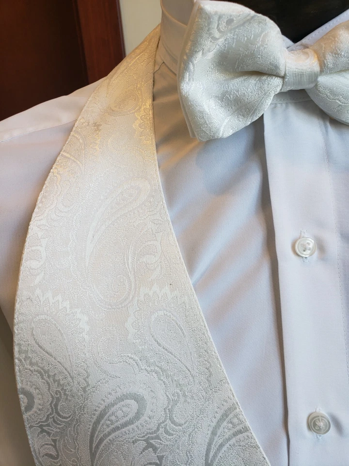 Formal Vest - Paisley print - Excellent used condition - REN - Image 2 of 4