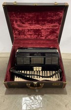 Scandalli Accordion 41 Keys/120 Bass Buttons. Made in Italy circa 1950s 