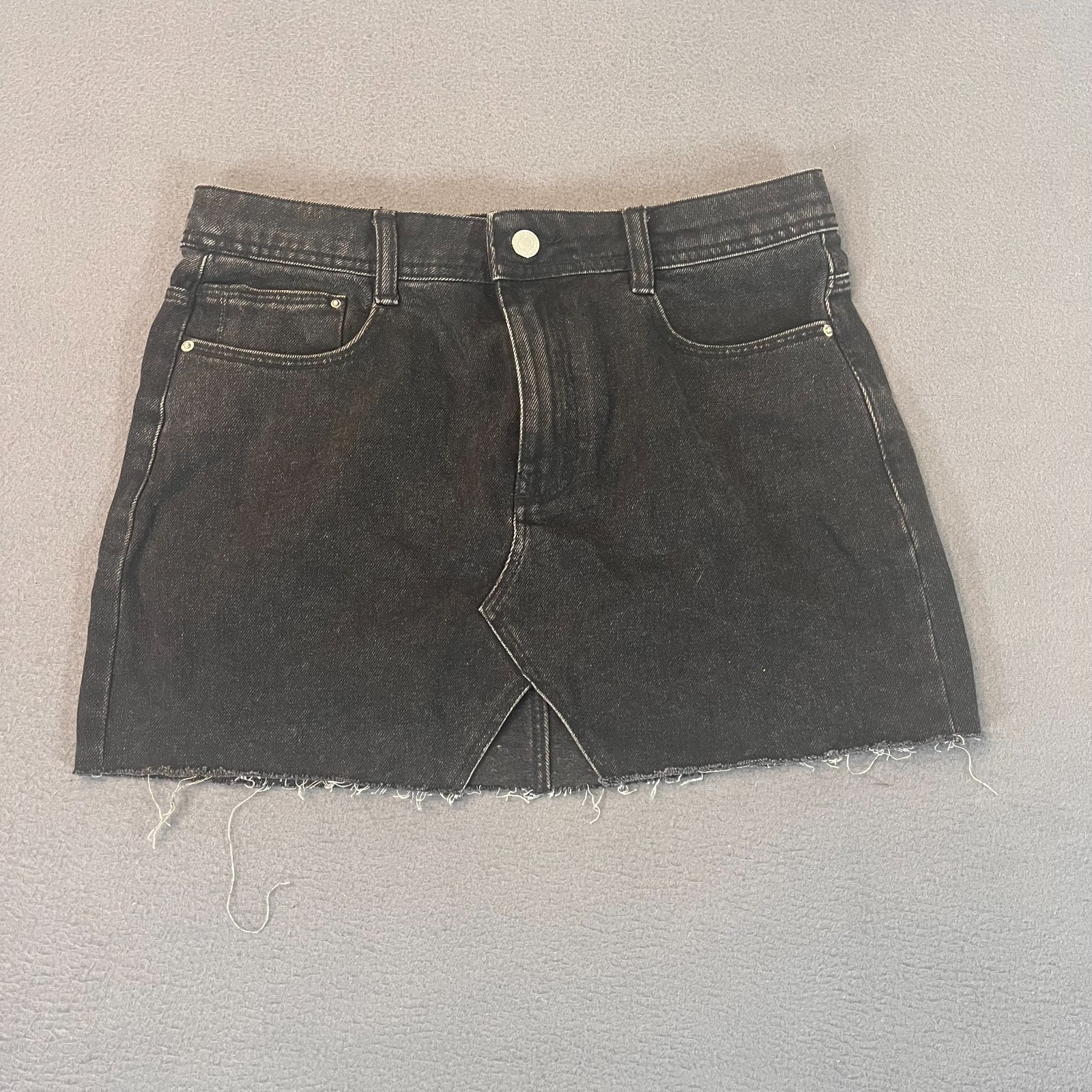 Zara Trafaluc Denim Womens Sz Med Jean Mini Skirt Raw Hem CutOut 28W 13L Y2K