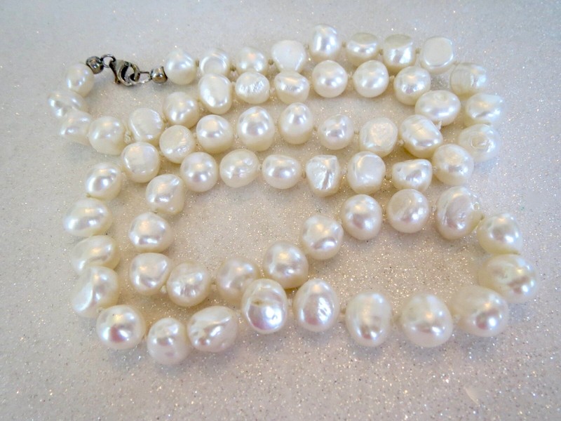 High Lustre 9mm White Irregular Shaped Natural PEARL STRAND NECKLACE 24" Length