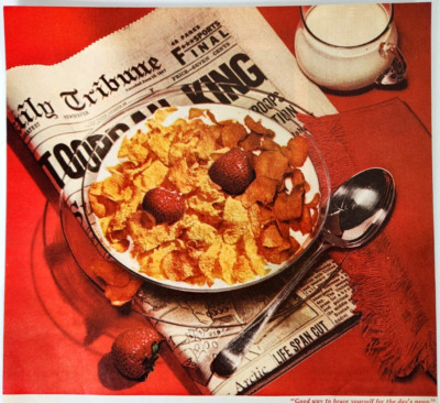 The Days News Kelloggs Corn Flakes Cereal Vtg 1959 Ad Magazine Print Newspaper