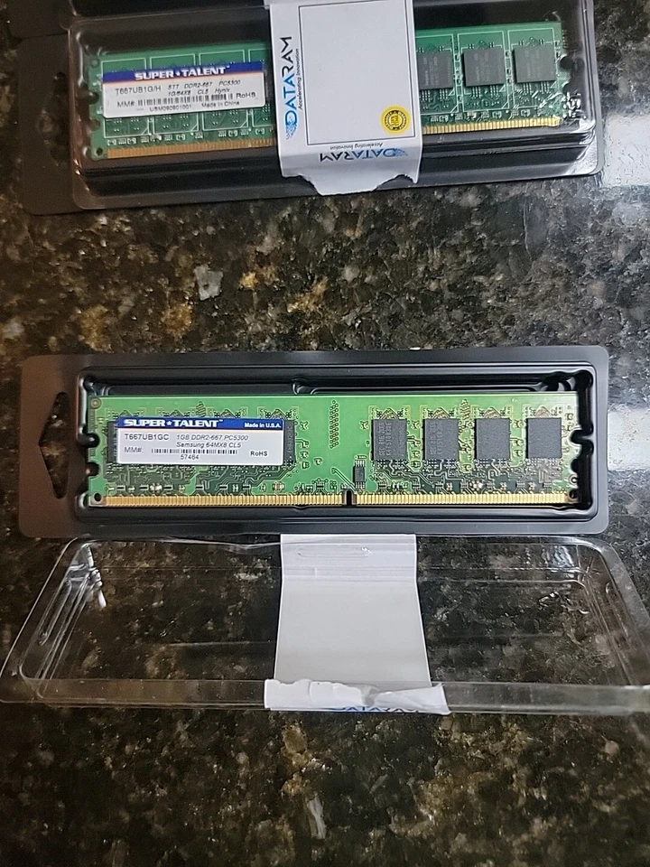 Lot Of 3 Super Talent T667UB1G/H  STT DDR2-667 PC5300 1G/64x8 CL5 Hynix RAM  - Image 3 of 4