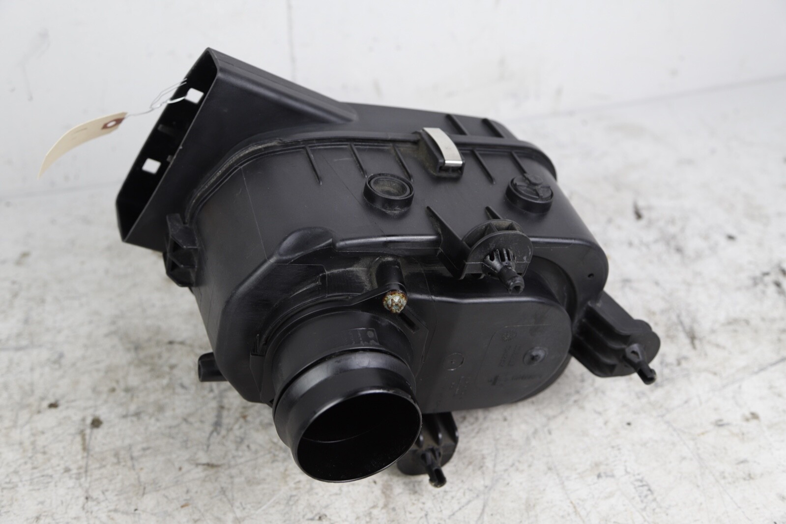 2014-2019 Maserati Ghibli Left Front Air Cleaner Box 72405505 OEM