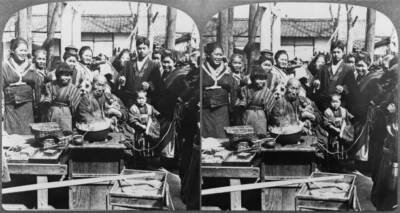 Street Performer A Monkey Amusing Crowd Kobe Japan 1896 Old Photo 1