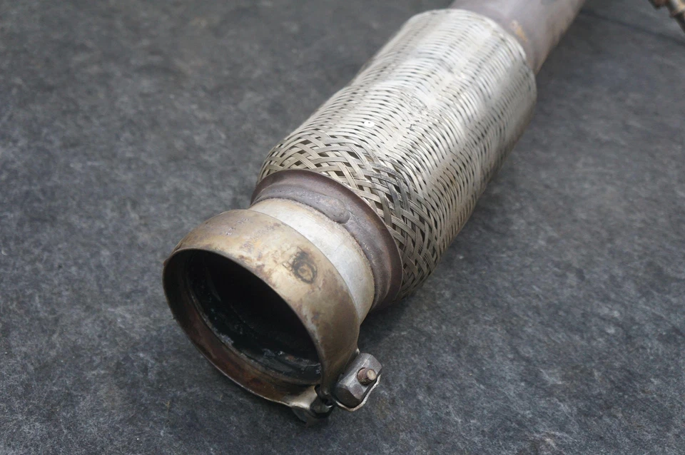 Silenciador de escape delantero OEM 85653997 Cadillac Escalade Esv 2021-2024 Foto 4 de 4