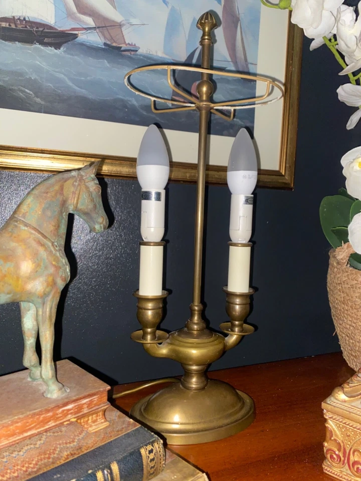 RARE LAURA ASHLEY Double Brass Table Lamp Corinthian Column Desk Light Antique S - Image 4 of 4