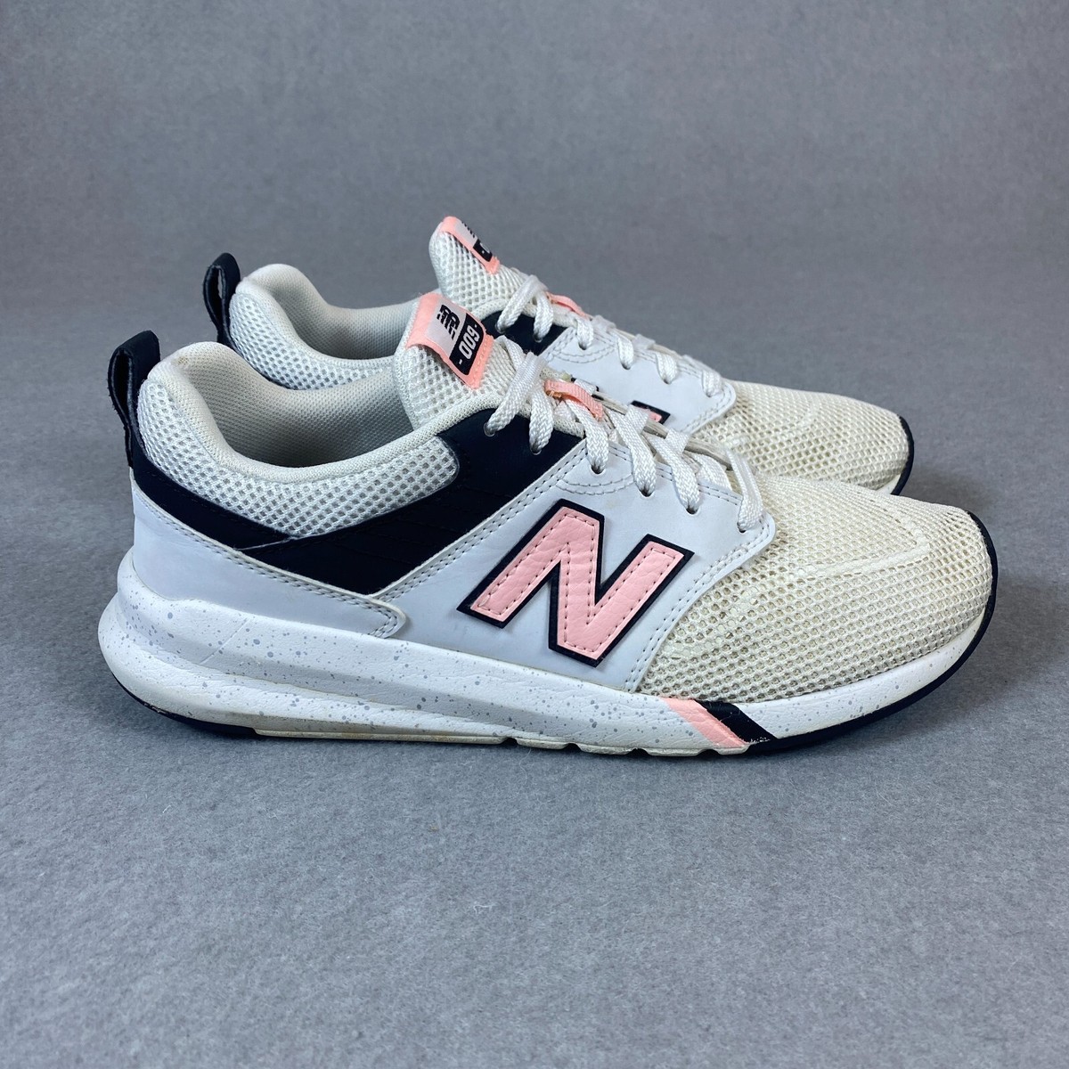New Balance Womens 009 V1 WS009SW1 White Running Shoes Sneakers Size B