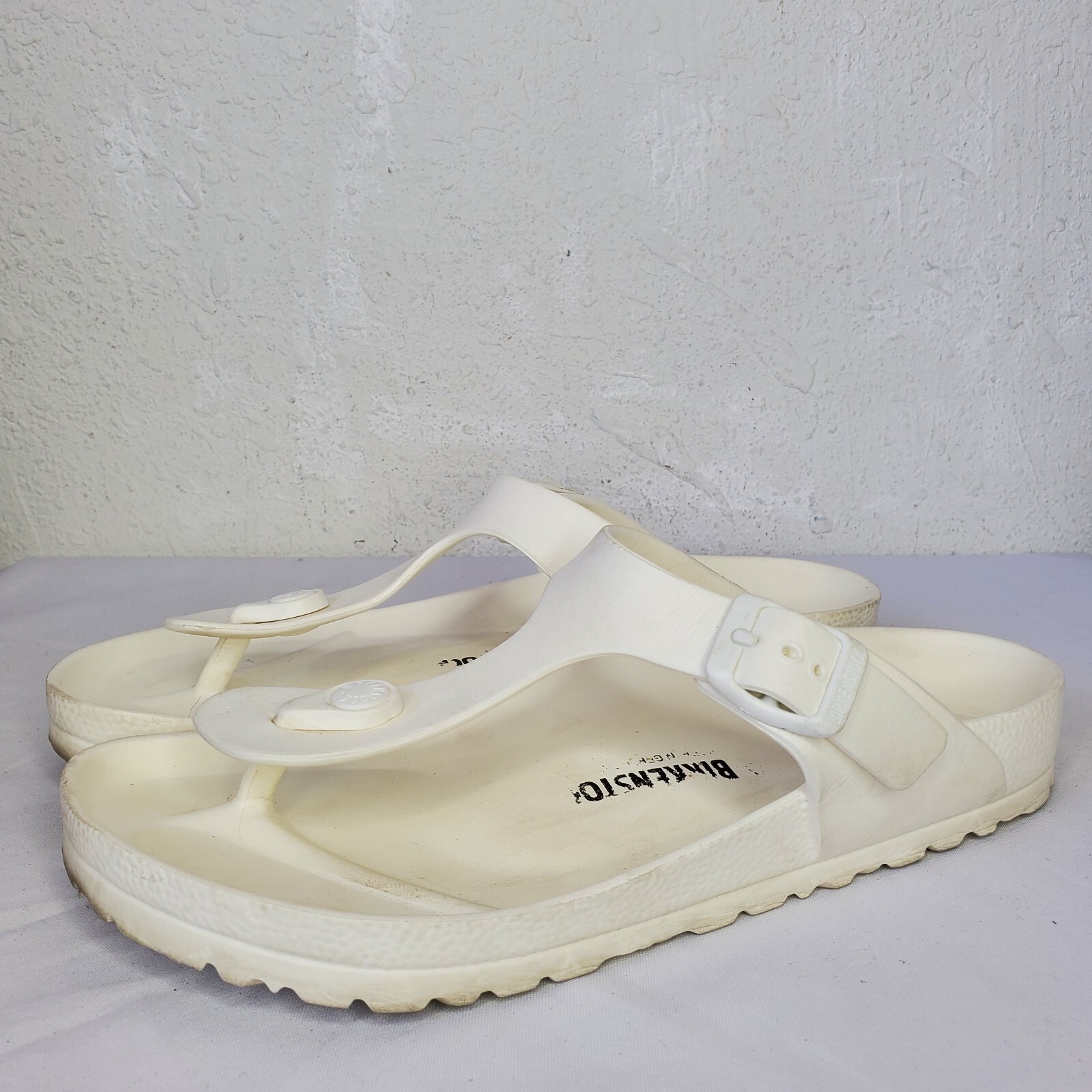 birkenstock gizeh essentials white