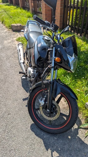 Yamaha YBR 125 2016 Reg    ONLY 3697 Miles   New Tyres    New Chain