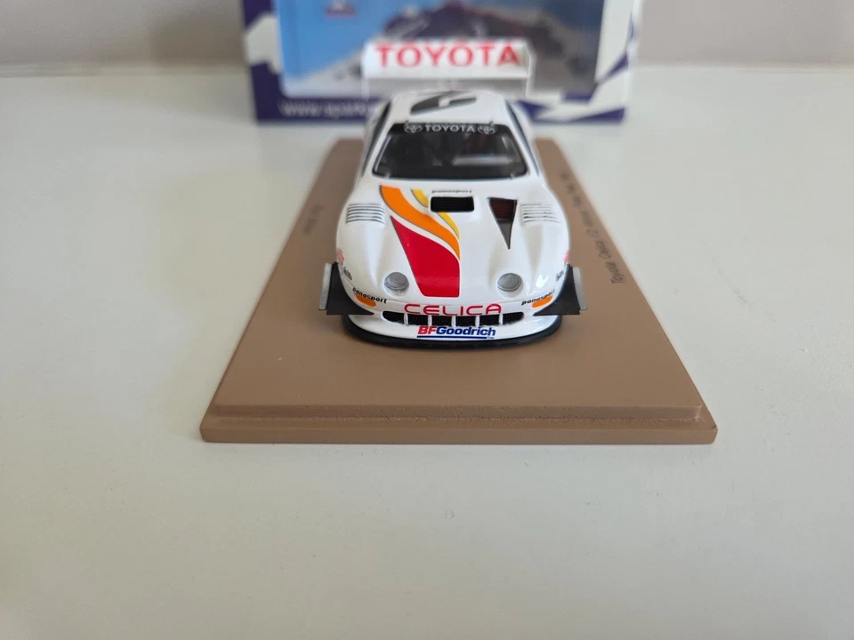 Spark 1/43 Toyota Celica R. Millen - #2 Winner Pikes Peak 1994 - 43PP94 - Photo 2/4