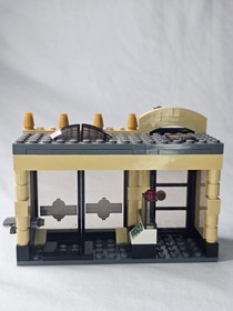 LEGO DC 6864 Batmobile Two-Face Chase 99% Complete Minifigures Instructions