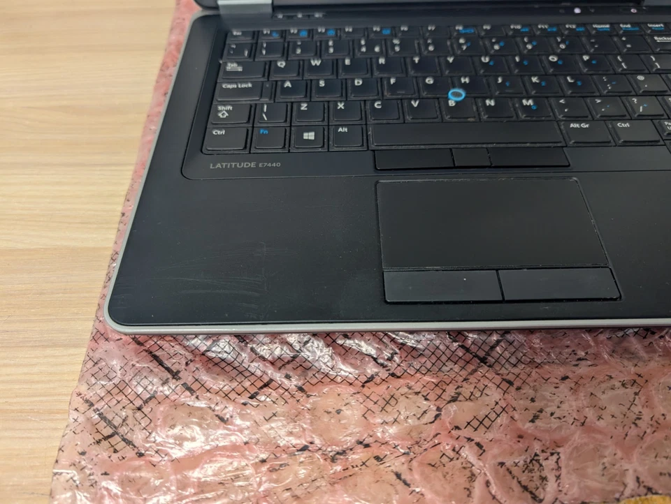 Dell Latitude E7440 - i5-4200U - 4GB Ram - No Storage - Image 2 of 4