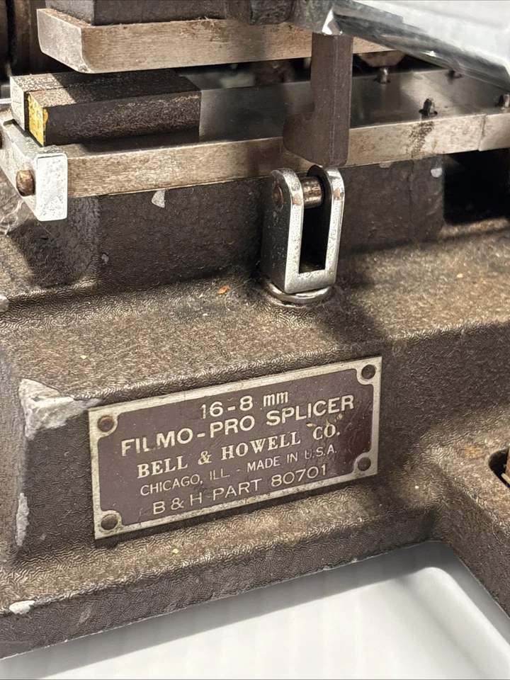 BELL & HOWELL 16-8  FILMO-PRO SPLICER B&H Part #80701 for 16mm & Super 16mm Film - Image 2 of 4