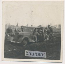 Foto PKW Wehrmacht im Schlamm 2.WK (7349a)