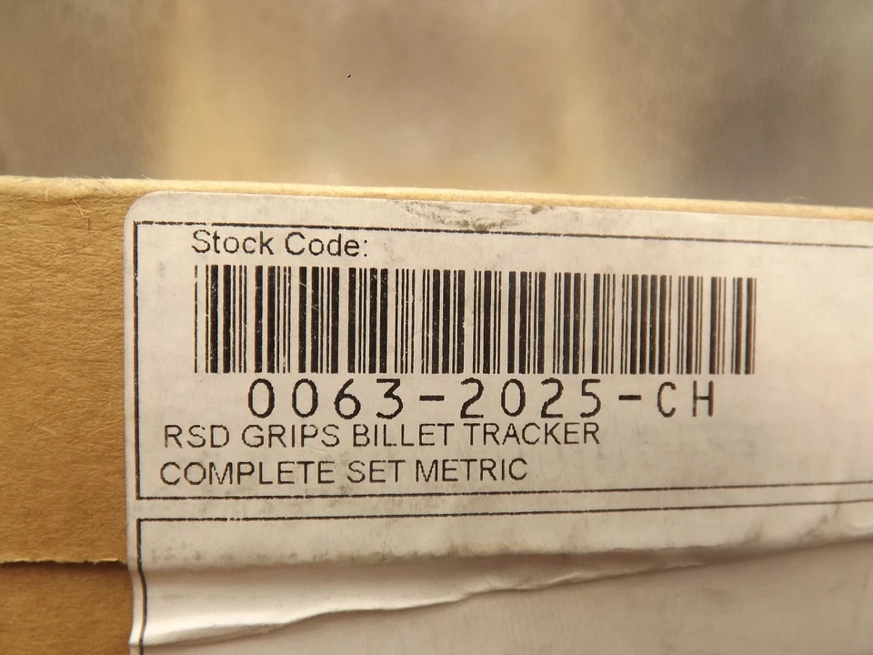 RSD ROLAND SANDS DESIGNS JUEGO DE EMPUÑADURAS MÉTRICAS RASTREADOR MÉTRICO NUEVO 0063-2025-CH Foto 3 de 3