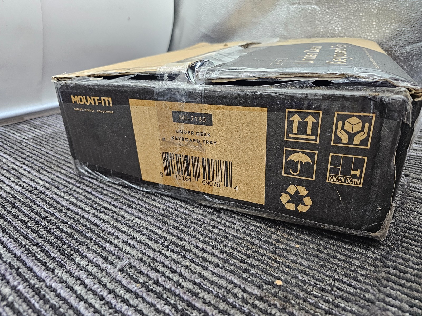 Mount-It! MI-7180 Under Desk Keyboard Tray Ergonomic 11LBS Capacity Black