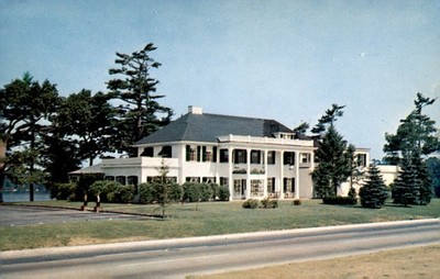 Towne Lyne House, Lynnfield, MA, Glass Enclosed Terrace, Suntaug Lake Postcard