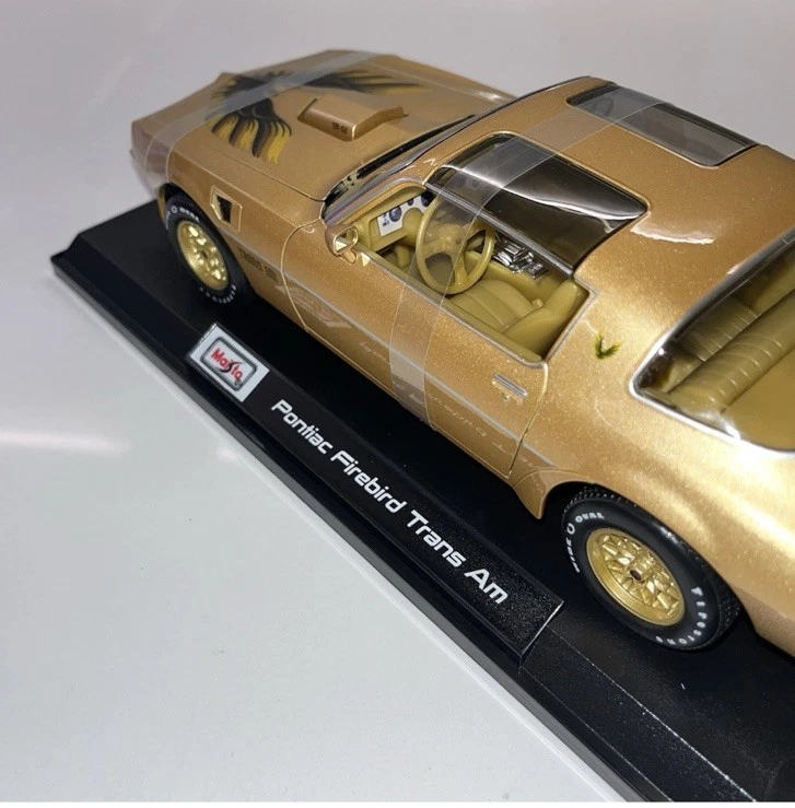 New Maisto Special 1:18 Diecast Model Car - Pontiac Firebird Trans Am Gold, - Image 4 of 4