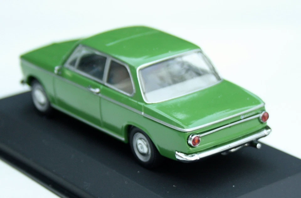 BMW 1600-2 (1602) tipo 114 año 1966-1971, Luz, Modelo Minichamps EN M.1:43 Foto 2 de 4