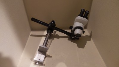 NIKON SMZ 745 MICROSCOPE, C-W10XB/22 EYE PCS,  NICE STAND & TABLE CLAMP
