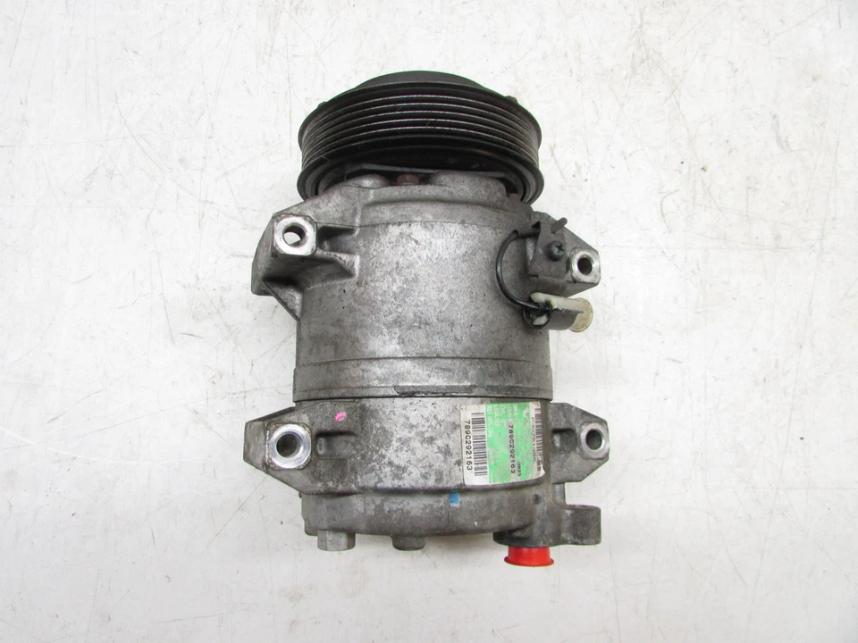 2008 VOLVO S60 AC COMPRESSOR 30761388 OEM 05 06 07 08 09 - Imagem 3 de 4