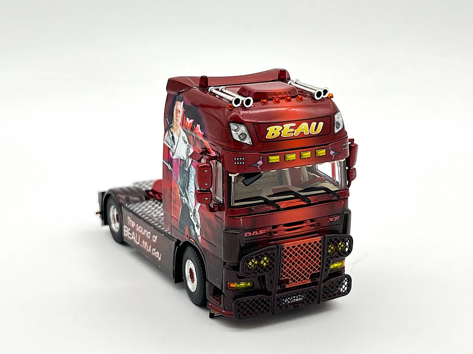 DAF XF 105 super space cab 4x2 " Transports Beau - U2 " WSI truck models 1:50 - Image 4 of 4