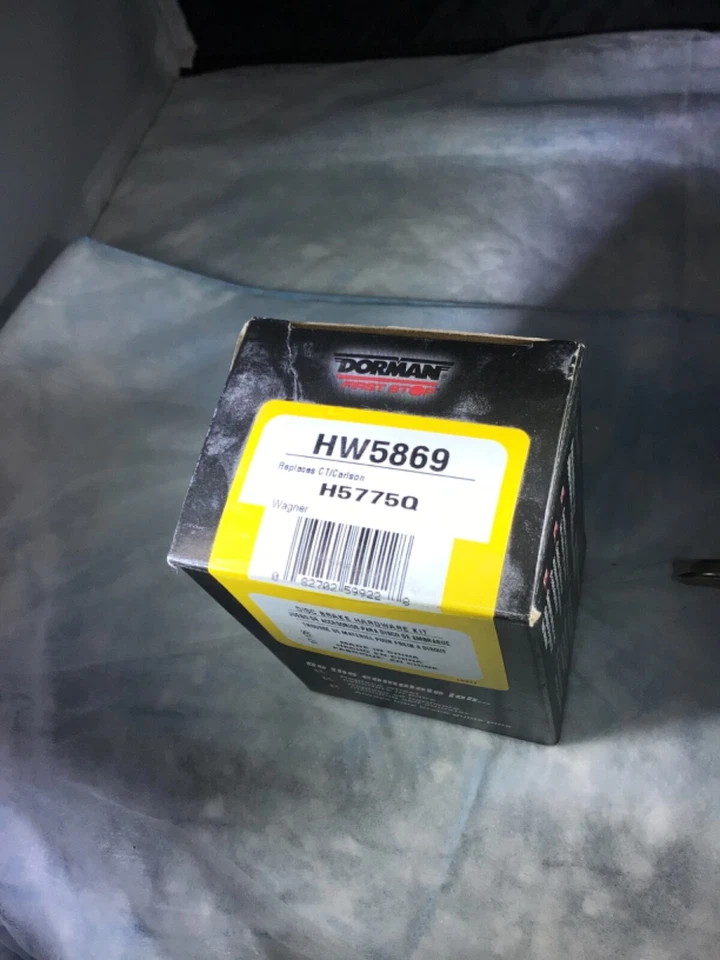 Kit de ferragens de freio a disco traseiro Dorman HW5869 serve para 05-14 Ford Mustang - Imagem 3 de 4