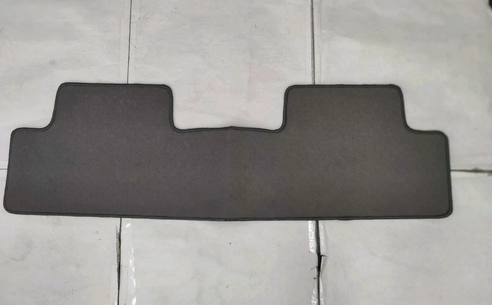 Alfombrilla de nailon gris con emblema para Honda Civic 2 4 puertas 06-11 Foto 4 de 4