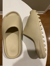 Yeezy Slides bone size 10