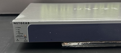 NETGEAR ProSafe GS728TP 24-port Gigabit 4-port SFP Managed Switch - Picture 2 of 6