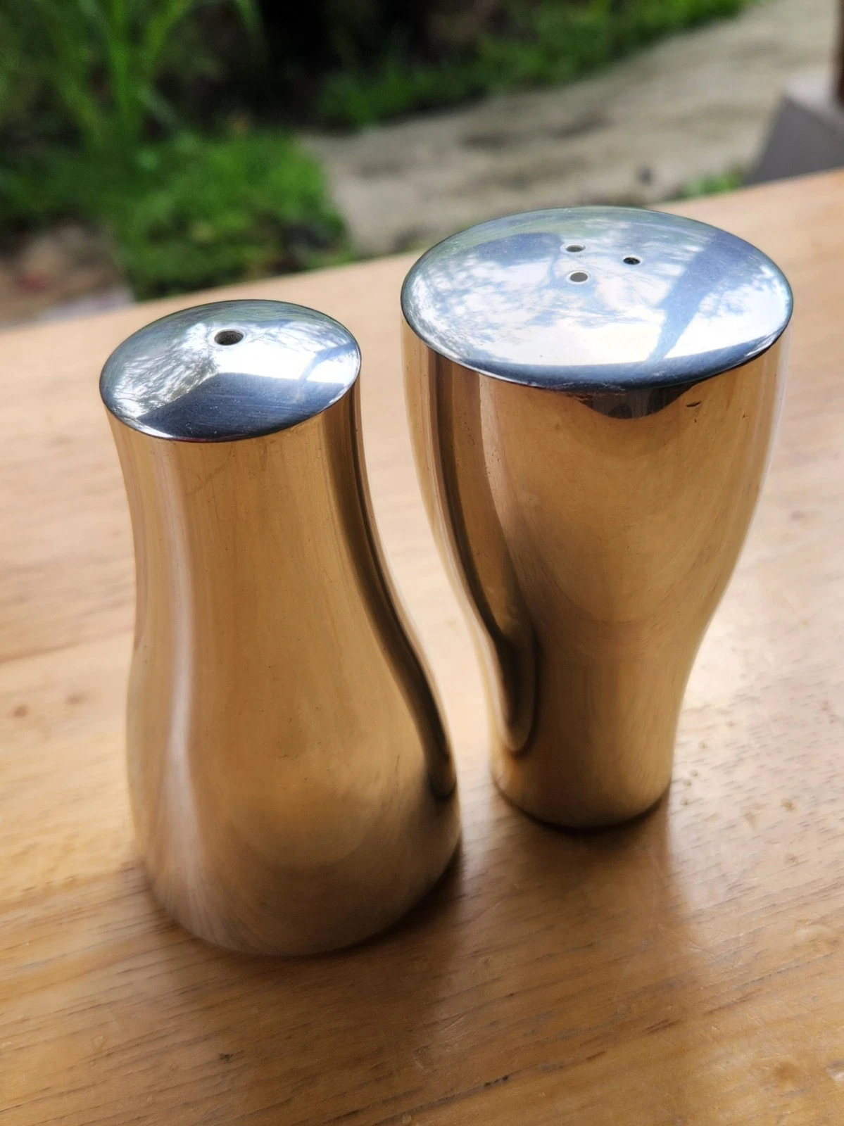 1999 Nambe Studio Salt and Pepper Shakers Set 6085 6085