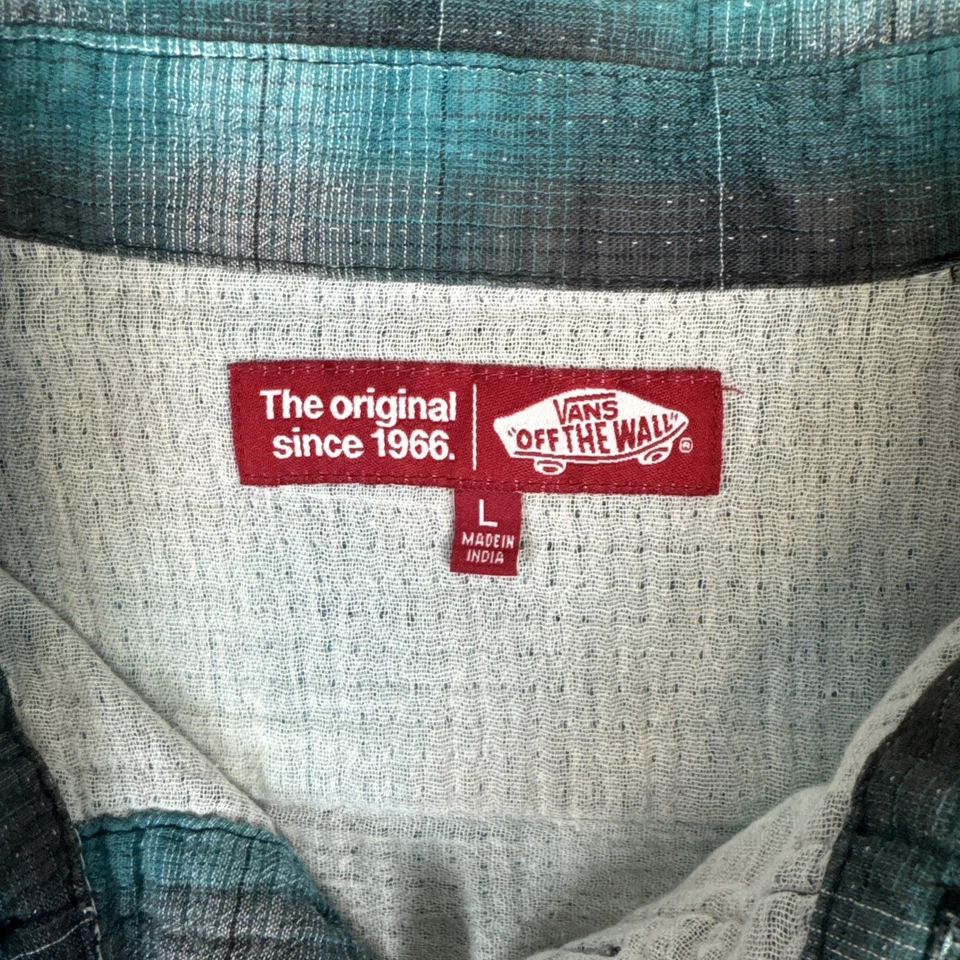 Vans "Off The Wall" Cathy Van Engel Men's Button Flannel Shirt Large - Image 2 of 4