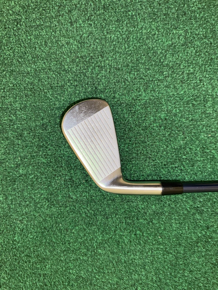 Titleist U500 3 Iron Driving Utility Iron Ventus Blue HB 9X New Grip - Image 4 of 4