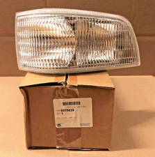 GM Corner Lamp Assembly #5975839 - Buick Roadmaster ('92-'96) - Driver Side