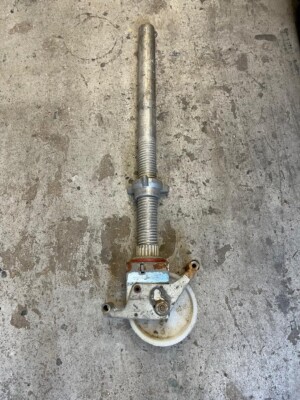 GERÜSTTURM VERSTELLBARES BEIN MIT RAD