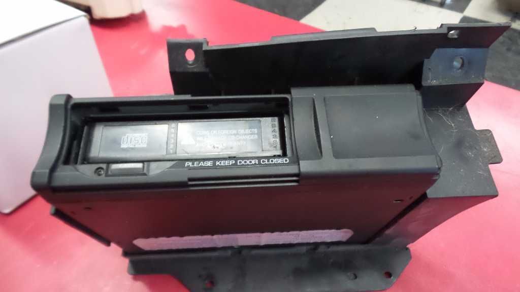 OEM Radio CD Changer 6 Disc Fits 99-07 CROWN VICTORIA 140777 | eBay