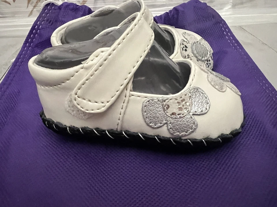 Zapatos de bebé niña Pediped Abigail blancos plateados talla EE. UU. 0-6 meses Xsmall Foto 2 de 4