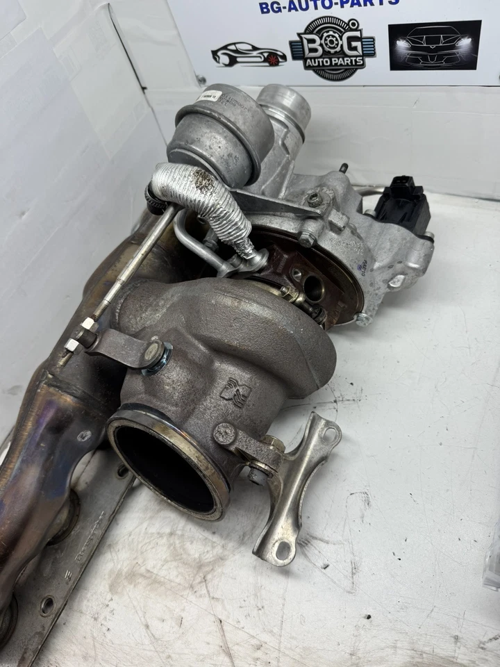 BMW 535I 2011-2015 conjunto turbocompresor genuino con colector OEM 7583908 Foto 2 de 4