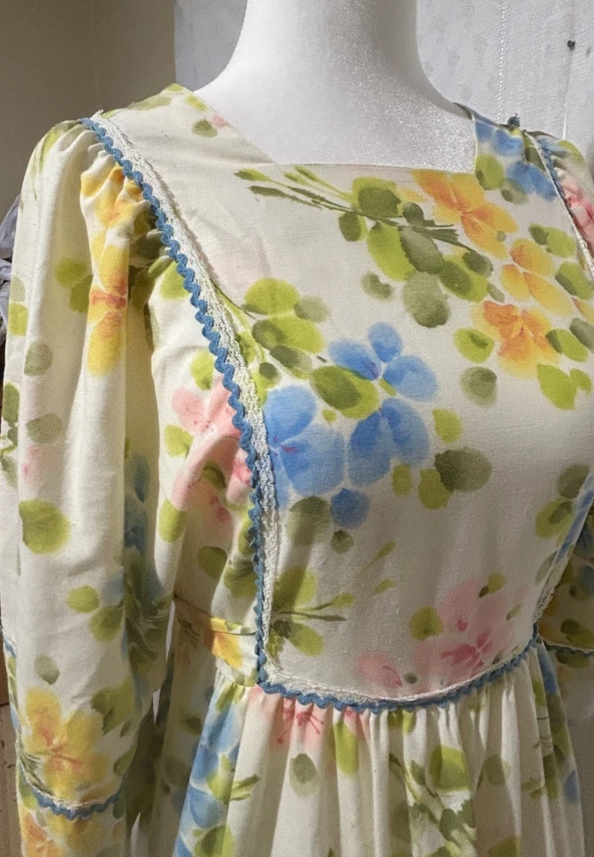 Vintage 70s Prairie Dress Size L/XL Floral Maxi Kimono Garden Cottage Tie Waist - Image 3 of 4