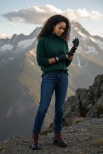 Lord  Taylor Women's Black Genuine Leather Gloves Size 8