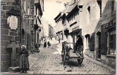 22 LANNION - la rue de treguier