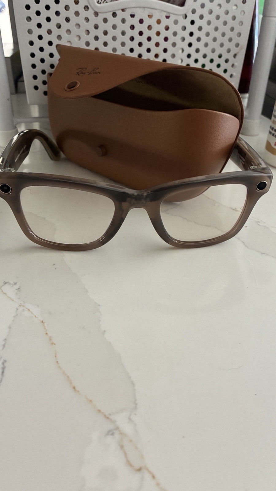 Ray Ban Meta Gen2 Wayfarer Transitional Lenses - RARE Shiny Transparent Frame image 3